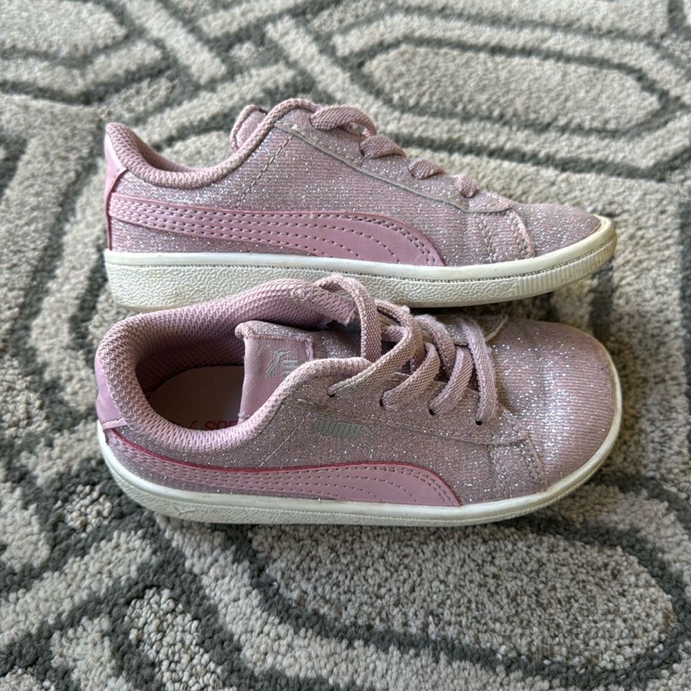 Puma Little Kids Pink Sparkle pull on shoes size 9C